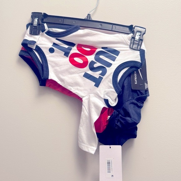 Nike Baby Boy's Long Sleeve Bodysuits Size new born Black/White 3-Pack Set - Picture 12 of 13